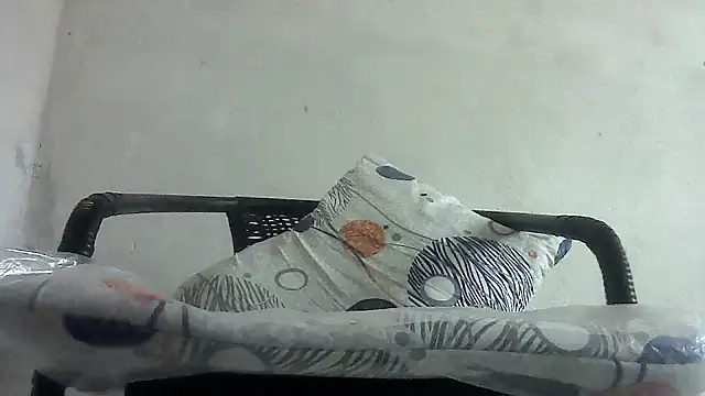 Snapshot of tixfemboyy chatting on December 11, 4:16 pm tixfemboyy online show from December 11, 4:16 pm