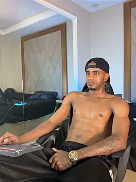 AaronCruz  online show from March 21, 10:09 am