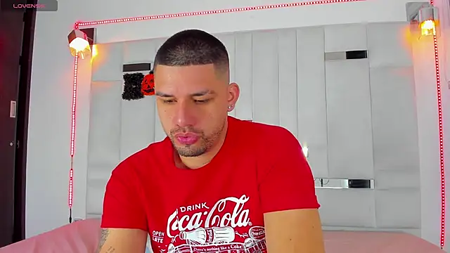 Jacoob19  online show from October 21, 12:30 pm