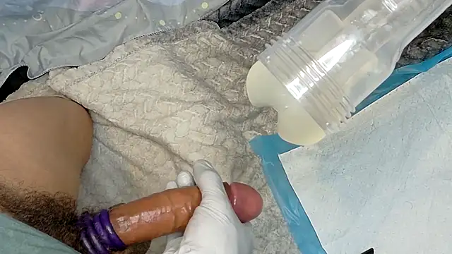 Snapshot of Okzuna chatting on October 24, 11:17 pm Okzuna online show from October 24, 11:17 pm