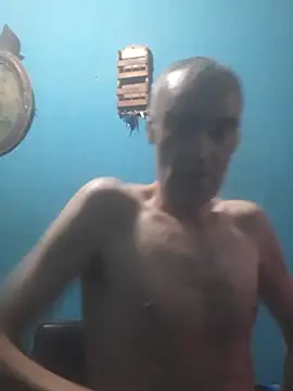 hugosafado333 online show from October 24, 5:31 am