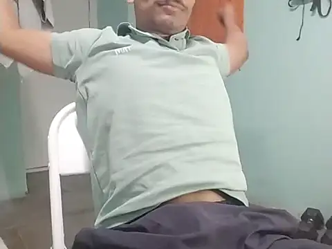 Snapshot of vicky0805 chatting on February 24, 9:32 am vicky0805 online show from February 24, 9:32 am