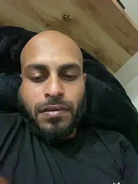 islandvybee55 online show from March 10, 10:16 pm