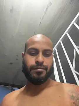 islandvybee55 online show from March 17, 11:24 am