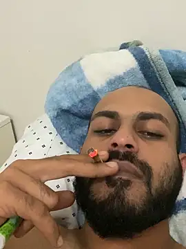 islandvybee55 online show from February 2, 9:51 am