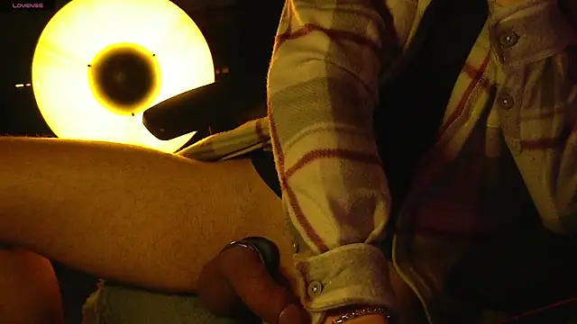 coupleofficial online show from April 4, 11:02 pm