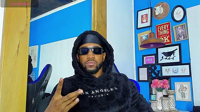 Drake Nassir4 online show from October 1, 9:52 pm