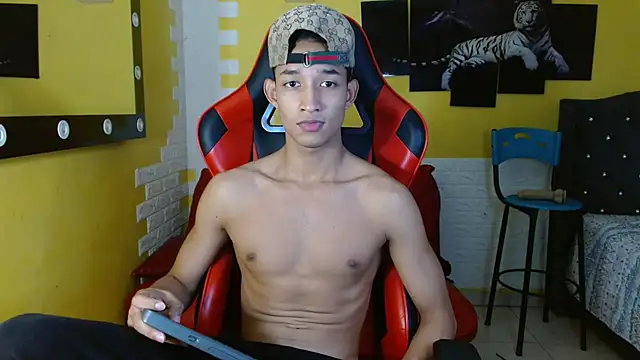 jose sexycumm online show from October 7, 8:24 pm