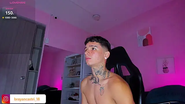 Ian Castillo  online show from October 11, 11:58 am