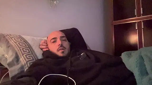 alessandromori91 online show from December 19, 8:22 am