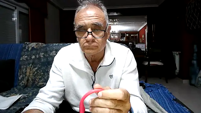 maduroguapo online show from April 4, 9:34 pm