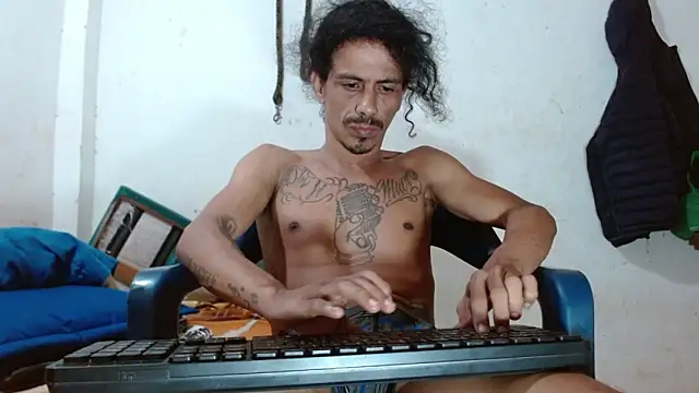 damian bottom bigcock online show from May 23, 5:29 pm