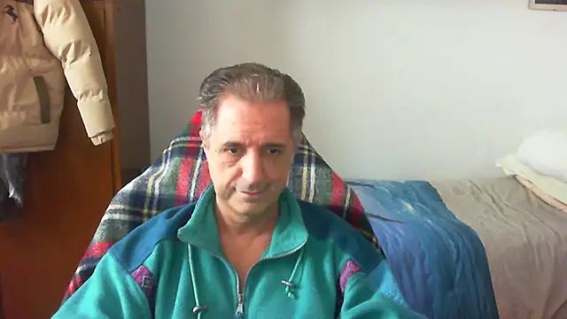 lliuk70mi online show from March 4, 2:02 pm