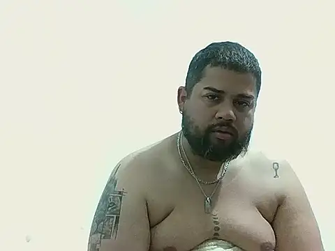 GABRIELGARCIA1313 online show from February 6, 3:42 pm