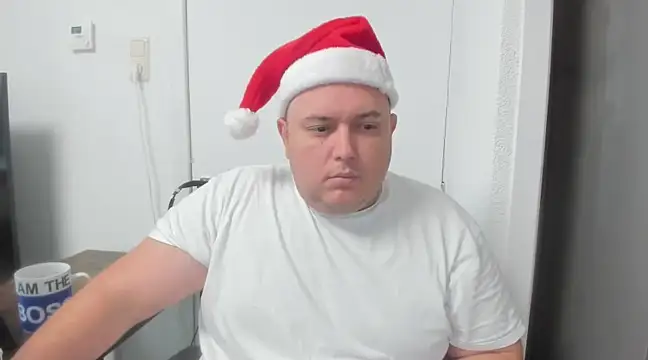 Snapshot of BigromeoXX chatting on December 25, 11:54 am BigromeoXX online show from December 25, 11:54 am