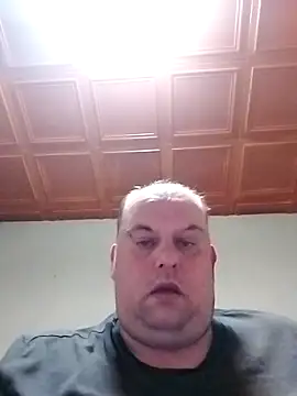Snapshot of bigi441980 chatting on September 22, 5:18 am bigi441980 online show from September 22, 5:18 am