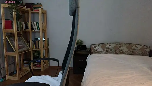 Snapshot of misterhult chatting on January 17, 9:39 am misterhult online show from January 17, 9:39 am
