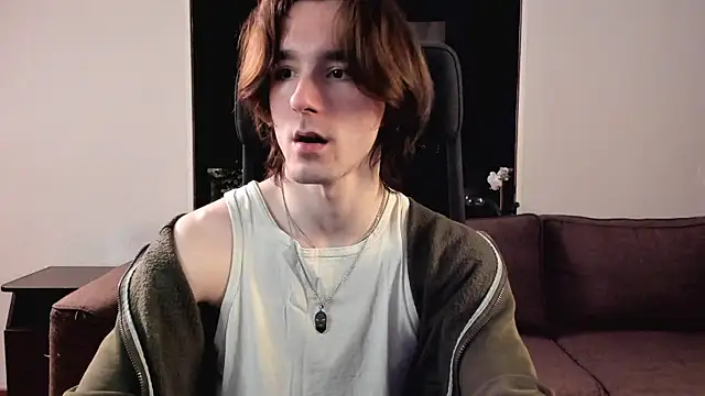 Snapshot of misterhult chatting on February 26, 8:37 am misterhult online show from February 26, 8:37 am