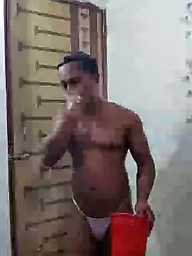 HunkyAriyan online show from January 9, 8:45 am