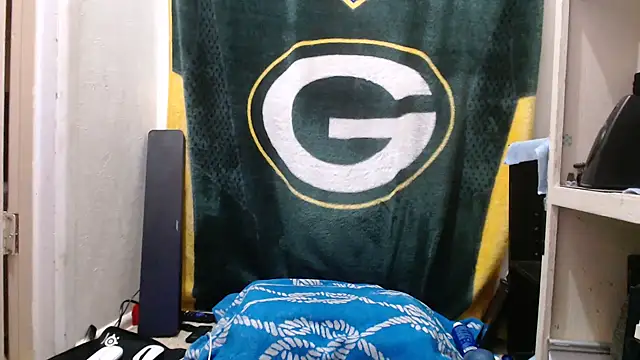 Apeezy14 online show from January 10, 8:40 am