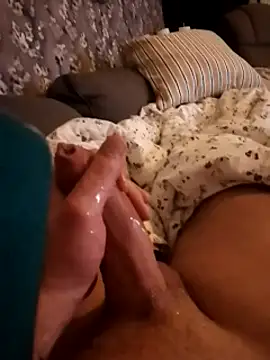 Snapshot of Tommi3720 chatting on December 27, 3:49 pm Tommi3720 online show from December 27, 3:49 pm