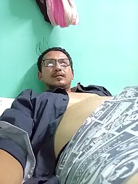 Andresguz35 online show from December 19, 6:54 am