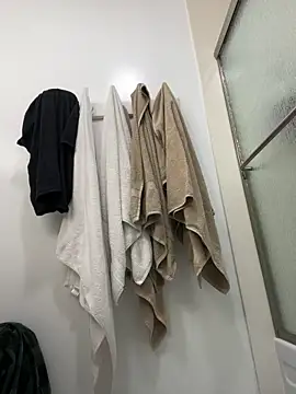 yododav28 online show from October 19, 4:39 am