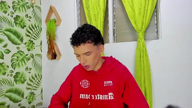 SEANTROYY online show from March 3, 4:01 am