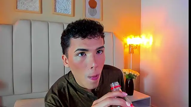 SEANTROYY online show from September 20, 4:23 am