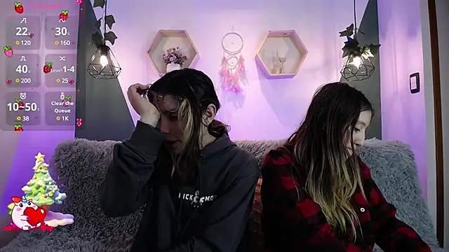 BRIAR AND BLAIR online show from December 10, 1:33 pm