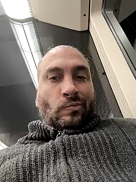 Snapshot of NewyorkDimi chatting on December 20, 3:58 am NewyorkDimi online show from December 20, 3:58 am