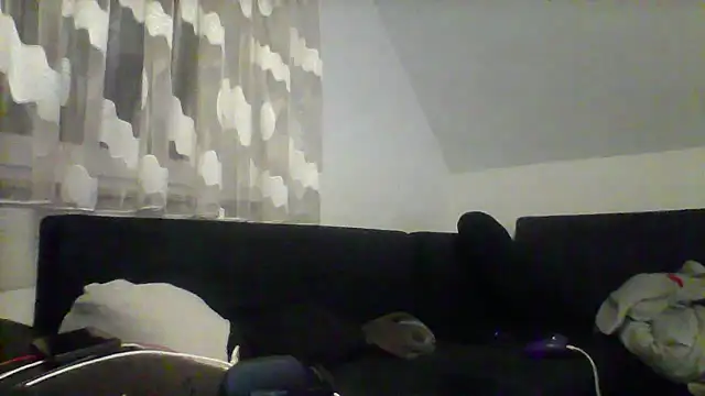 Snapshot of NewyorkDimi chatting on February 18, 11:41 pm NewyorkDimi online show from February 18, 11:41 pm