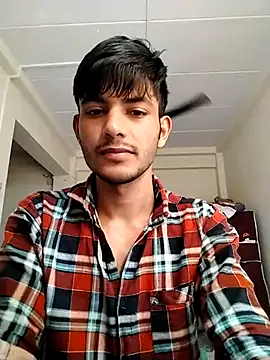 Snapshot of kingkartik7 chatting on February 19, 10:34 am kingkartik7 online show from February 19, 10:34 am