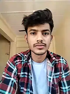 Snapshot of kingkartik7 chatting on December 14, 6:24 am kingkartik7 online show from December 14, 6:24 am
