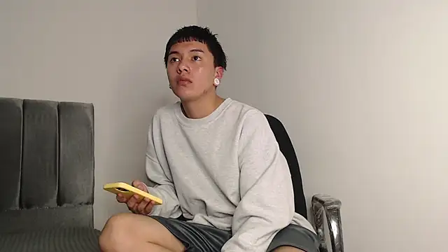 alex-lover online show from October 4, 1:54 am