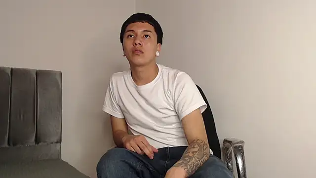 alex-lover online show from September 29, 1:04 am