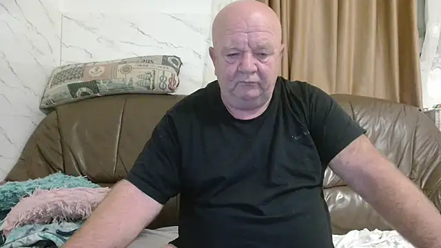 fullballs6 online show from December 2, 3:20 am