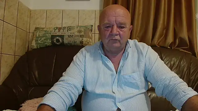 fullballs6 online show from October 10, 2:05 am