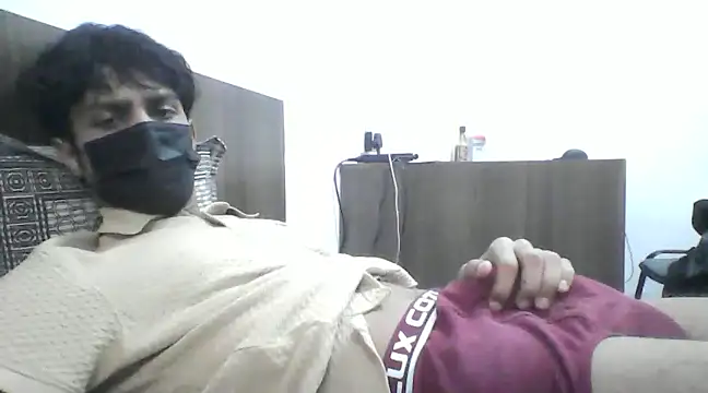 Snapshot of arthurisaredflag chatting on February 1, 11:10 am arthurisaredflag online show from February 1, 11:10 am