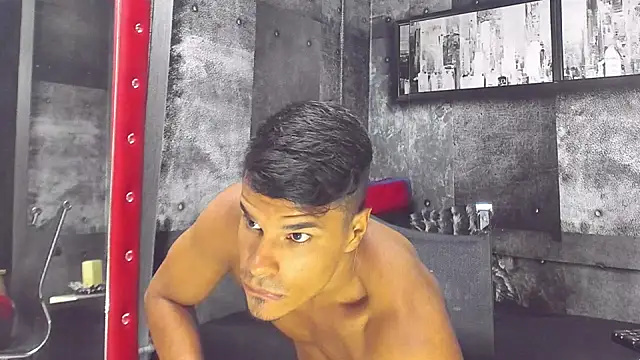Derek Lustfordx online show from March 18, 11:22 am