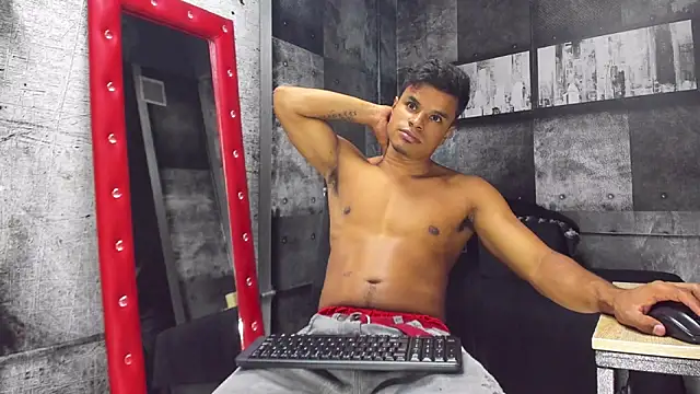 Derek Lustfordx online show from January 4, 11:22 am