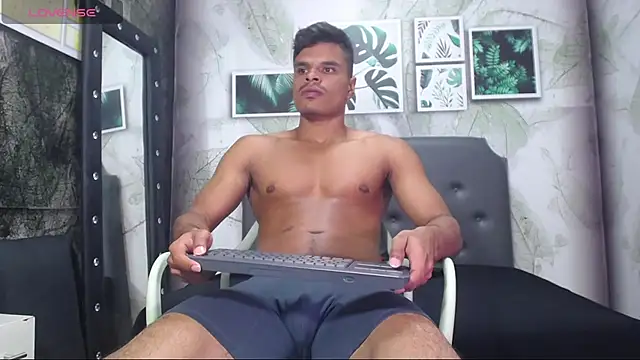 Derek Lustfordx online show from December 2, 11:21 am