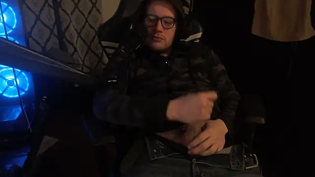 chicostick413 online show from February 13, 11:43 pm