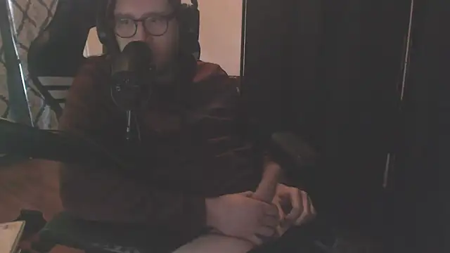 chicostick413 online show from January 5, 7:06 pm