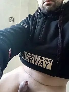 pisellinodurissimo online show from February 4, 1:27 pm