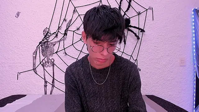 alexandersawyer online show from October 21, 4:48 am