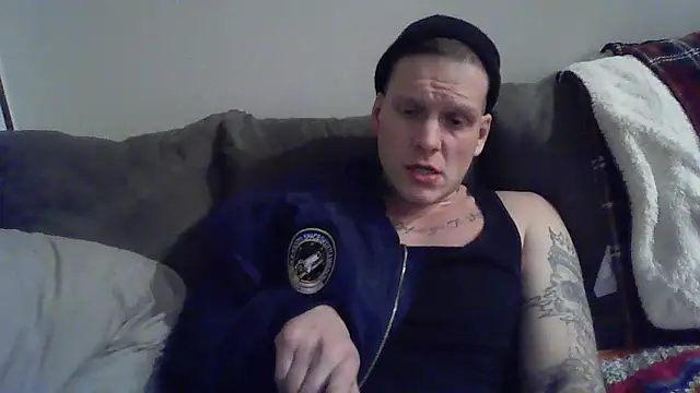 Snapshot of jaycummzinjpussy chatting on January 14, 3:11 am jaycummzinjpussy online show from January 14, 3:11 am