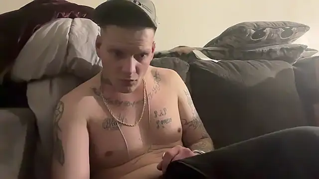 Snapshot of jaycummzinjpussy chatting on February 24, 1:35 am jaycummzinjpussy online show from February 24, 1:35 am