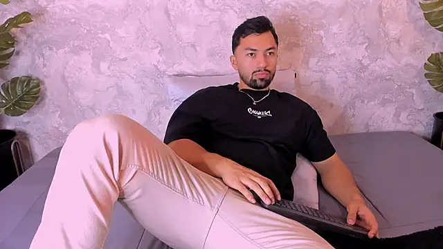 Regan   online show from March 13, 4:38 am