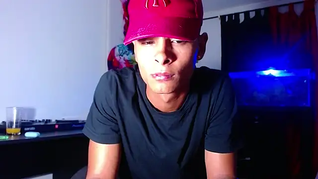 enjoy vibes online show from October 10, 1:54 am